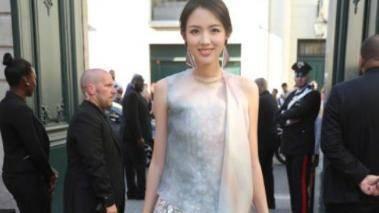 毛晓彤|“世界小姐张梓琳”，没有嫁入豪门嫁给爱情，35岁越发有气质