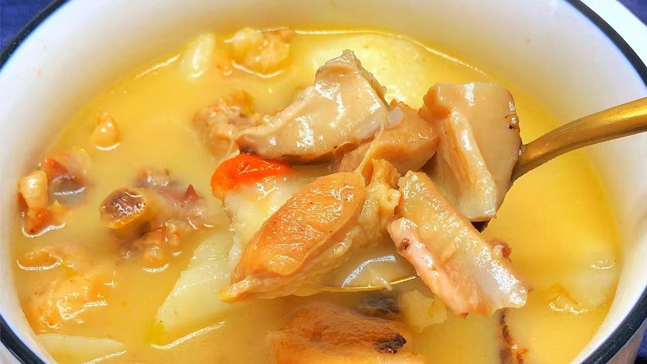 脾胃是气血之源，建议中老年人，常食这8种食物，不显老精神好