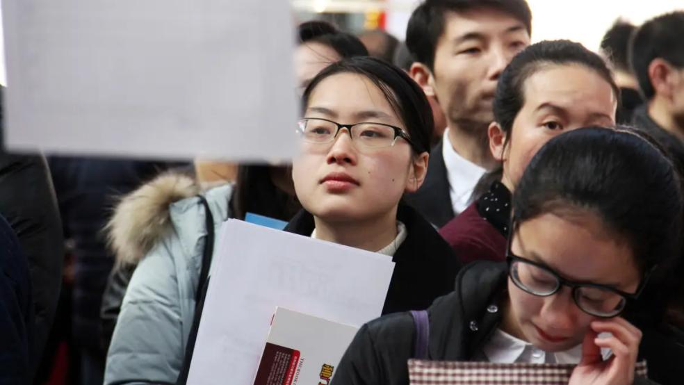 hr|毕业生投递简历被骂“low货”，公司回应太儿戏，是谁给HR的勇气