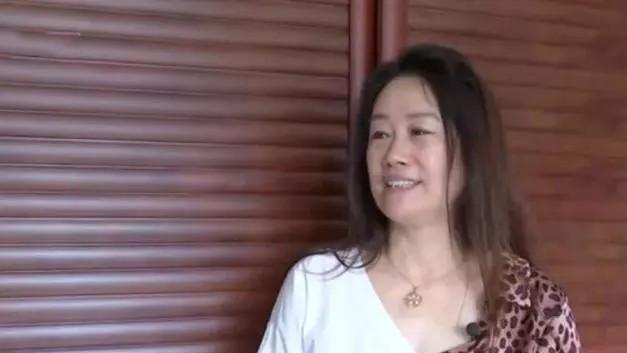 漂亮大妈相亲，每个月要10000零花钱，坦言：长得漂亮是我的资本