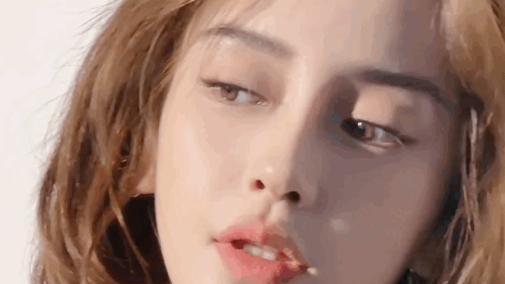 Angelababy|Angelababy最新杂志短发造型，wink重现二十岁出头混血女爱豆状态