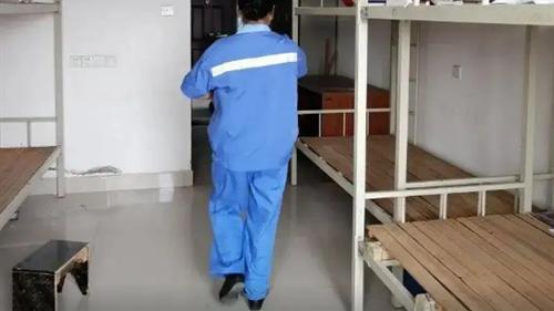 上海美女逃犯顾震芳：贪92万怀着身孕潜逃泰国，嫁残疾人客死异乡