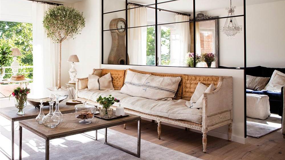 她家客厅书房，用半墙+玻璃隔断分区，通透又高级，彻底被安利到了！