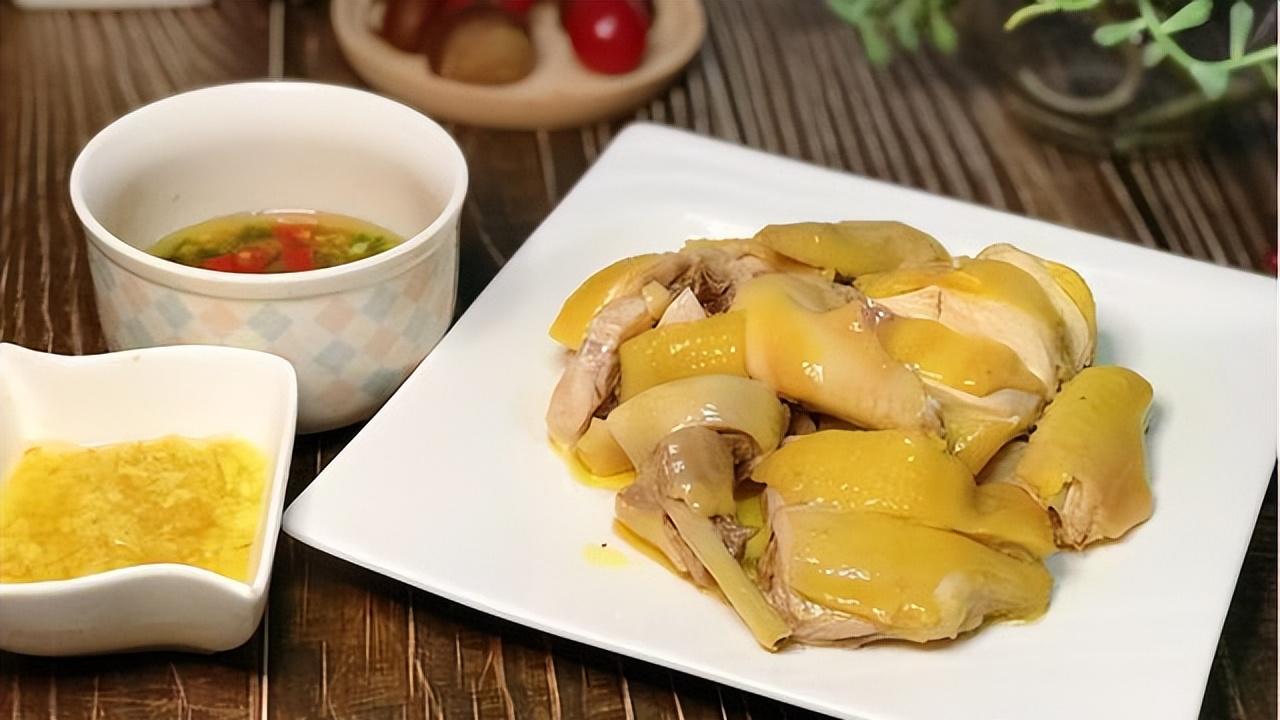 白切鸡|粤式卤水经典菜：白切鸡