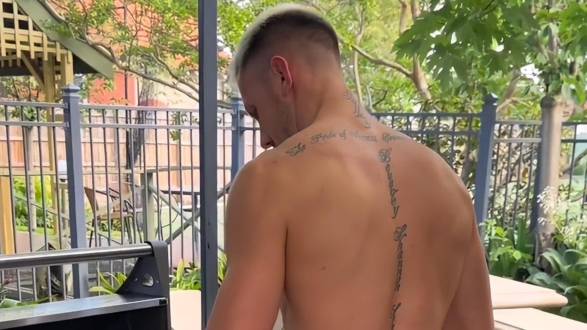 聚会|盗窃影响不大！周琦晒与好友聚会，克里克亲自下厨，睢冉直呼墨迹