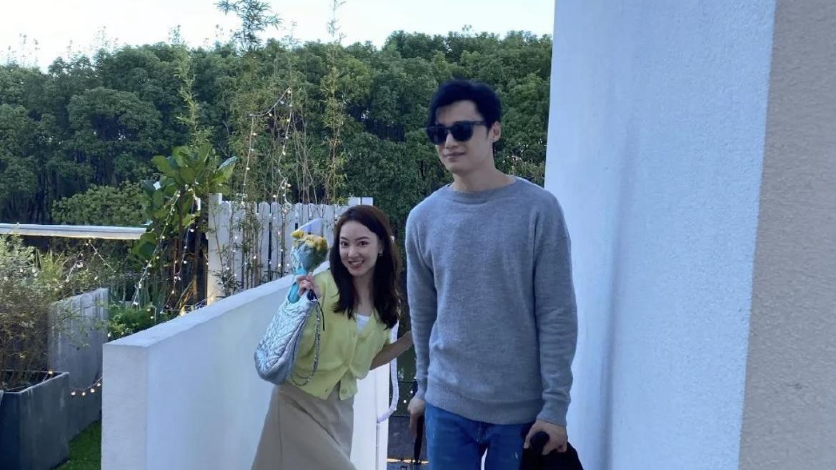 街拍|《心动5》雪球CP进展如何？与其在夹缝中磕糖，倒不如放过他们吧