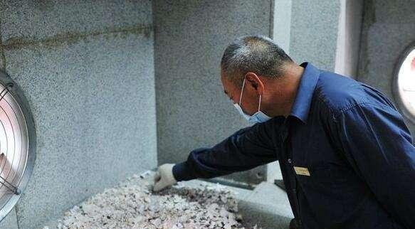 人去世是否可以不穿寿衣，穿寿衣有哪些讲究和禁忌