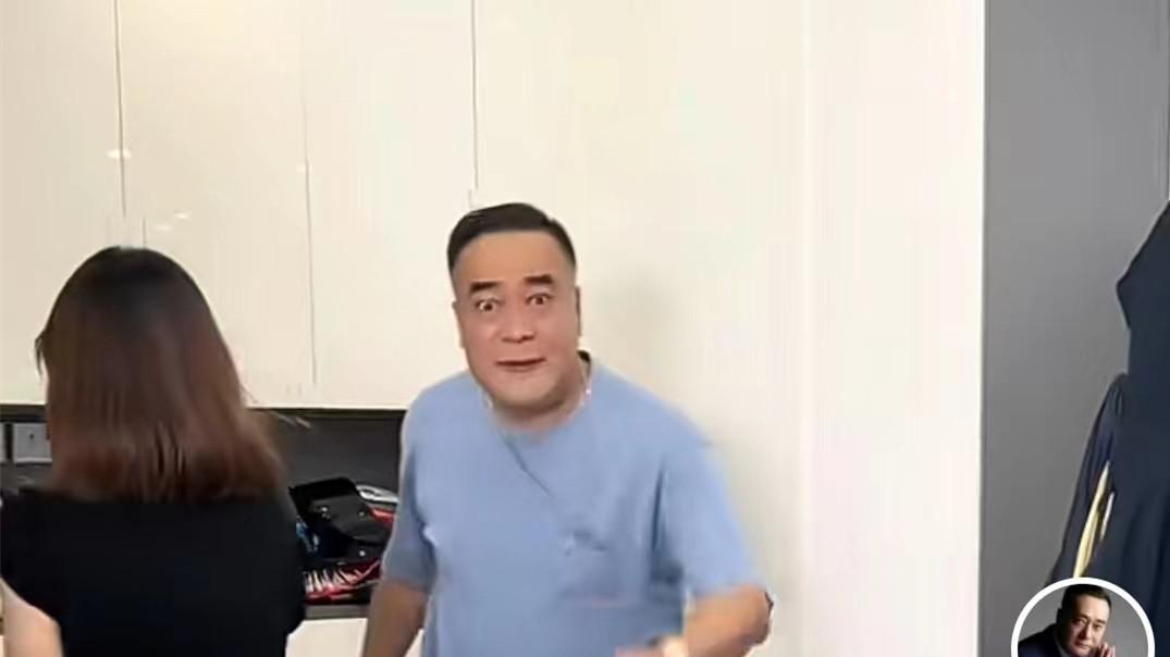 王建新|52岁王建新首次带年轻貌美妻子出镜！夫妻同框被指像父女