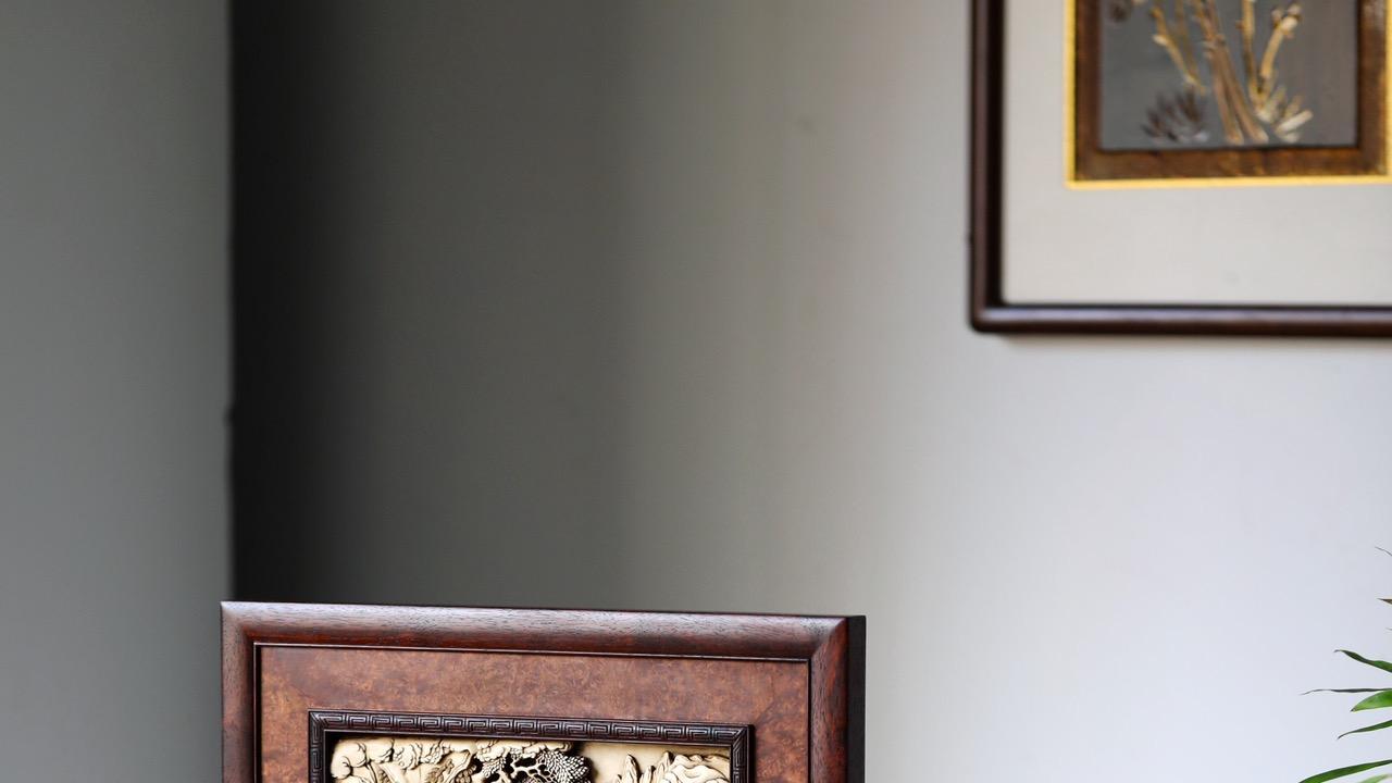 翡翠|文房珍赏，小叶紫檀根付牙雕作品，韦驮献宝