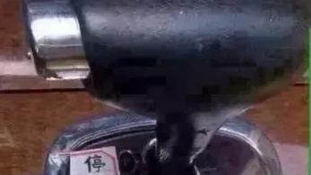 自动挡车在等红灯时可以在D挡一直踩着刹车吗？有必要挂N挡吗？