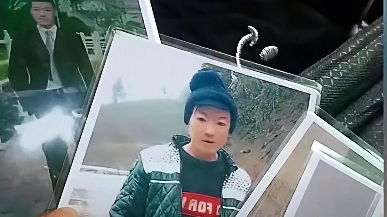 云南14岁侄女孤身一人来浙江投奔姑妈，行李箱打开姑妈崩溃了：心太疼了