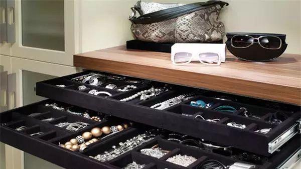 看看人家的衣柜，你家的只能叫柜！