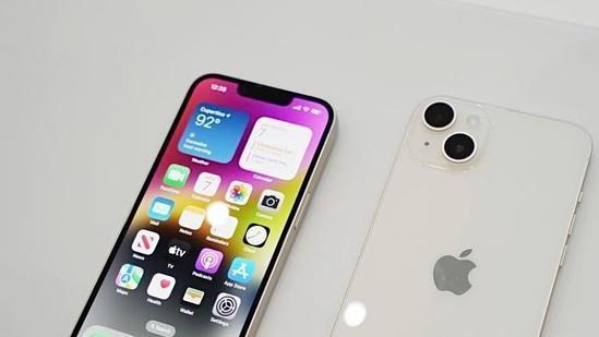 iPhone14|别着急买iPhone14！看完它和iPhone13的配置对比，再来做决定