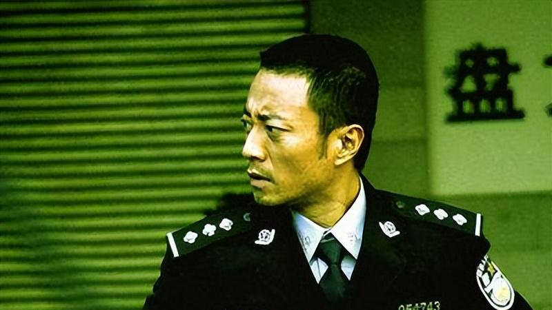 刘德华|刘德华在哈尔滨拍戏被偶遇，路人质疑他身高不到一米五