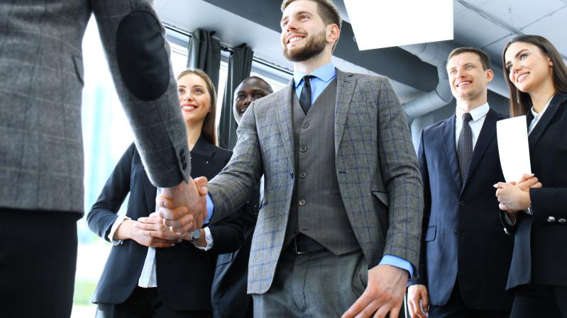 事业单位|职场上爱耍滑头的同事，不能把这些人列出来，确实也要防着才是