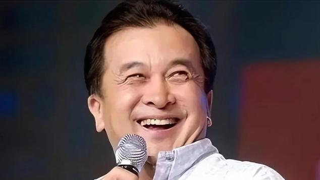 黄宏|“小品王”黄宏：曾连上24次春晚，军龄29年，如今62岁安享晚年