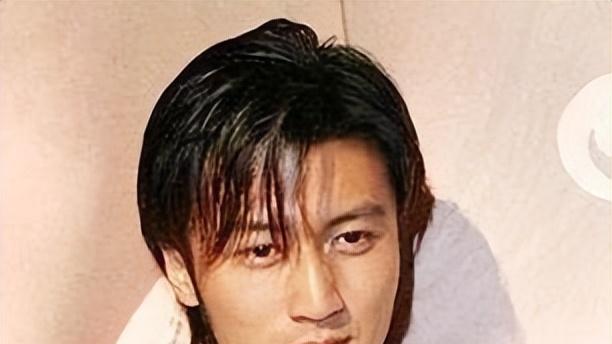 张柏芝|有种“整容”叫谢霆锋离婚，张柏芝变化不大，他却像换个人