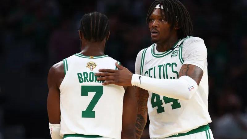 美媒列出2022年NBA目前每支球队里最被低估的一名球员，勇士鲁尼