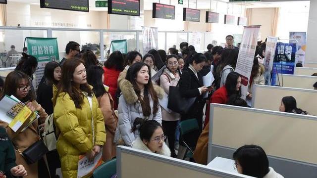 招聘|都说学历不等于能力，但是看完央企招聘标准，很多人都沉默了