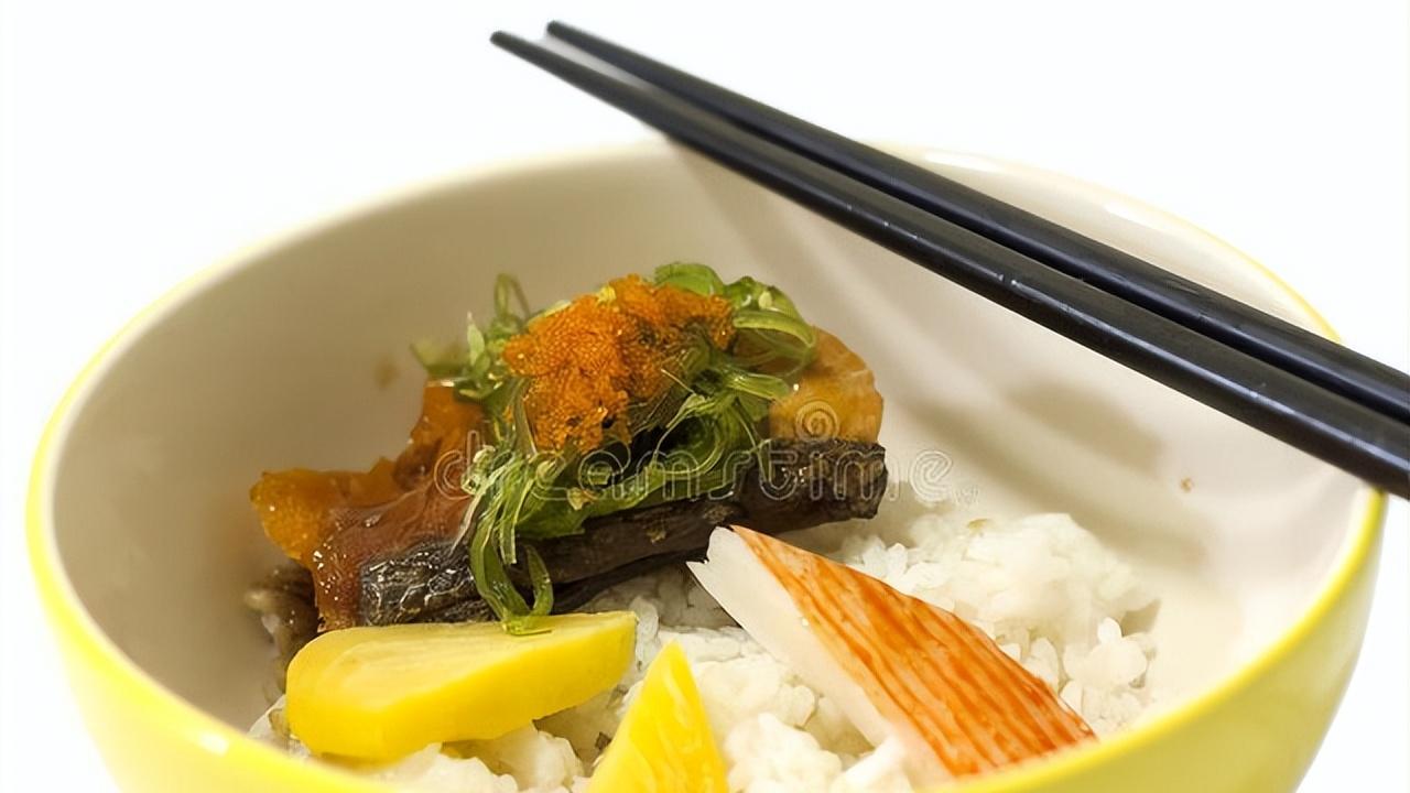 厨房里有这几样东西的，赶快回家扔掉，几乎没人察觉，早知早好