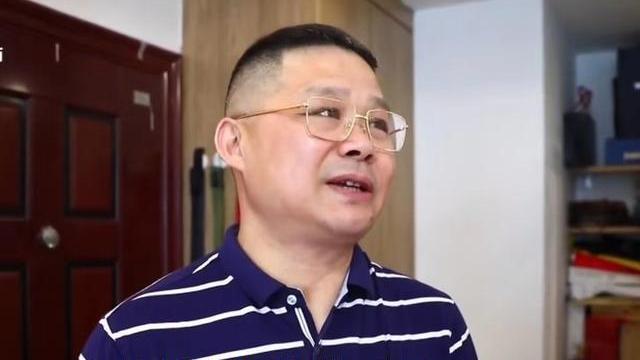 男子全款买房写小11岁妻子名字，而妻子偷偷把房产证给了丈母娘