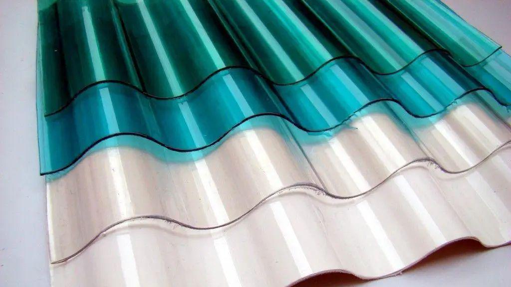 玻璃封顶已难满足需求，用上这两种板隔热更好，其一种还可省电费