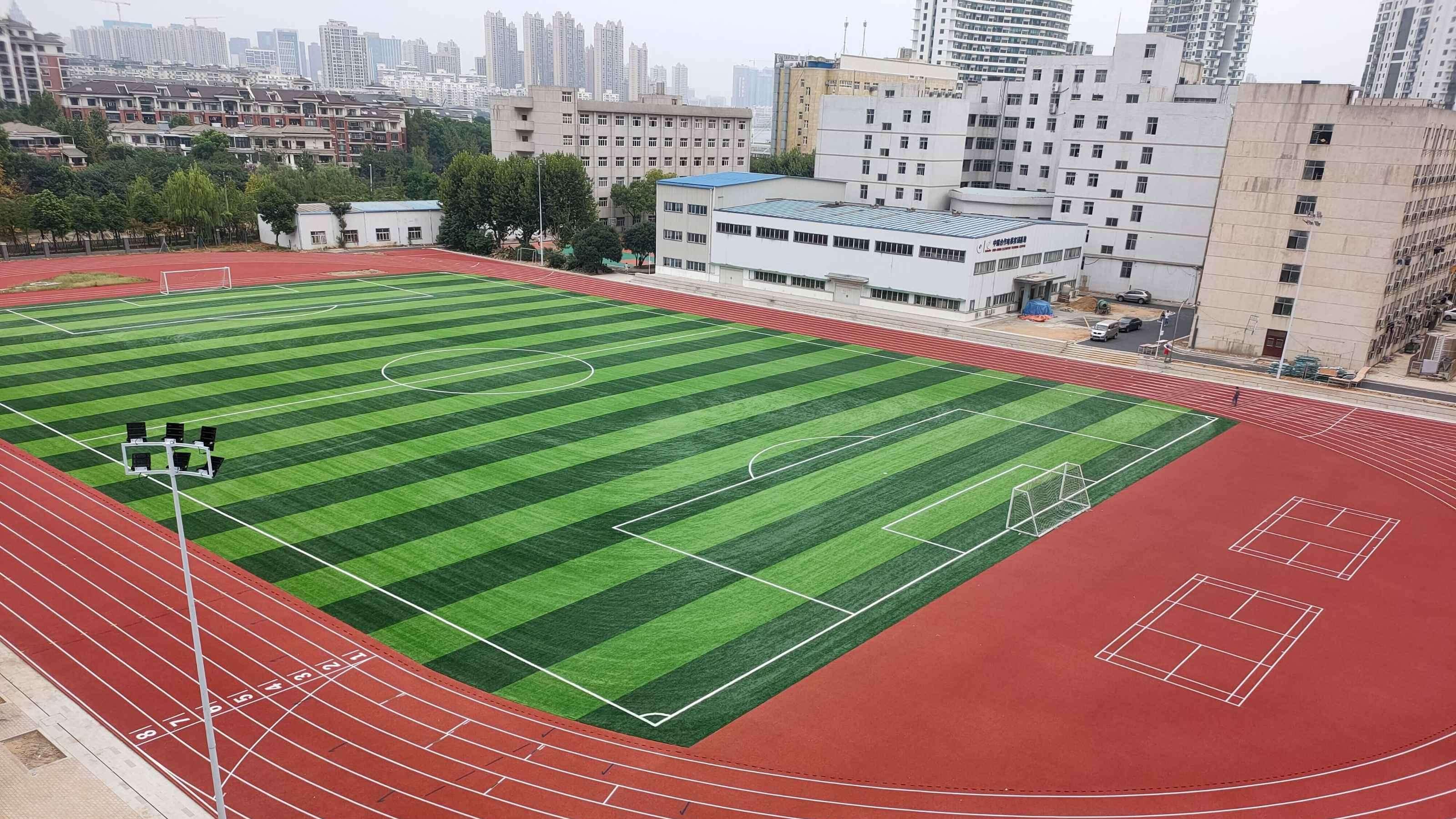 操场塑胶跑道划线方法步骤