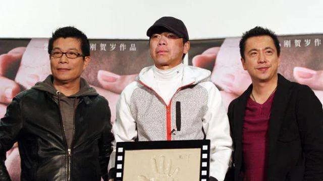 张国立|冯小刚名利双收，移民美国，张国立却被“坑惨了”