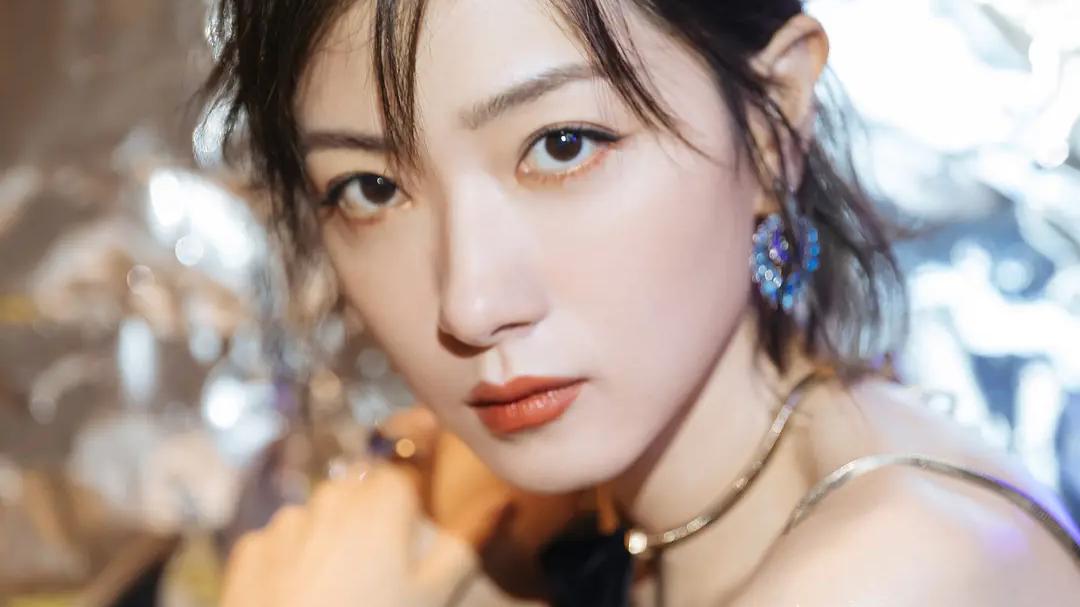 万茜|美图分享｜“冷艳女神”万茜，与世无争，与人为善，男女通吃！