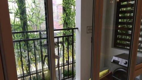 周末邻居过来串门看到我家做柜子，没想到拉我到一旁询问师傅电话