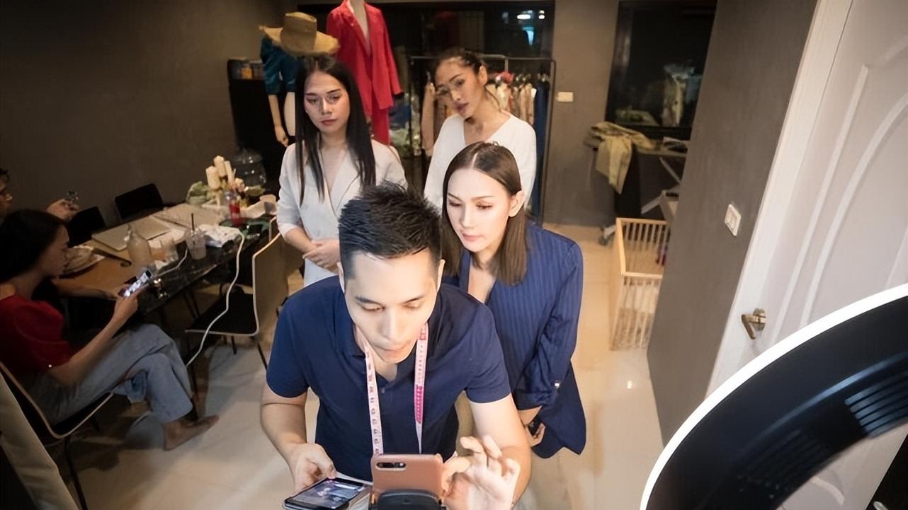 三星Galaxy|三星Galaxy S23发售价或降低，对标国产旗舰机，这次更亲民了