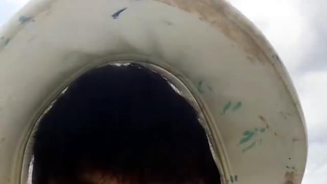 贵州|吃饭全靠钓！贵州男子钓鱼被困回不了家，直接开启了“荒野求生”