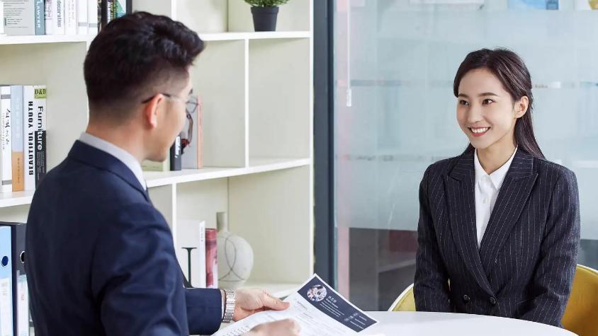 大学生|“别太把自己当回事”，知名教授给年轻人的忠告，话不中听但在理