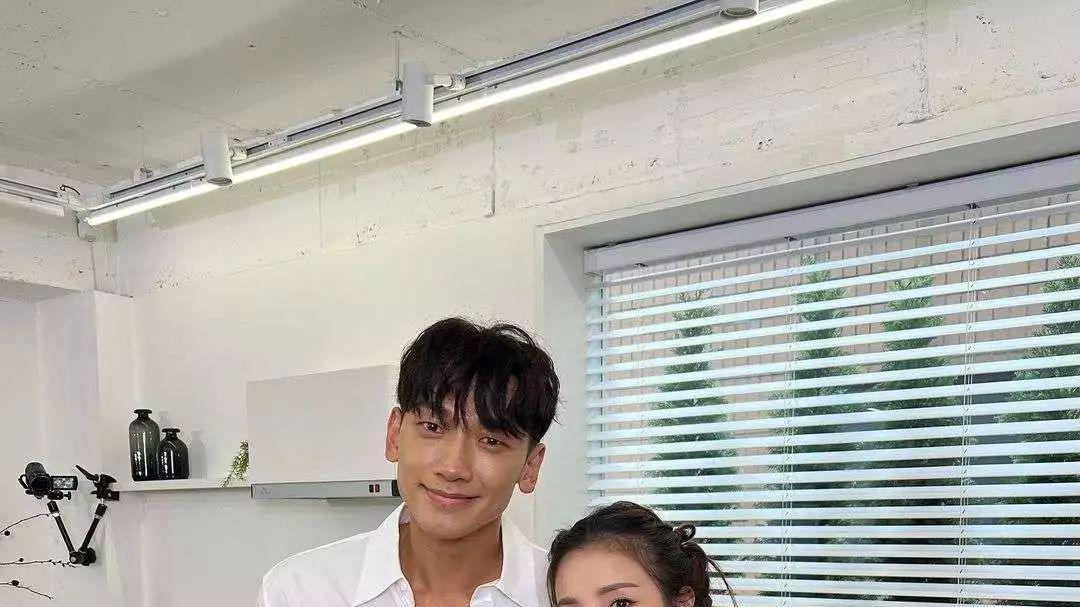 郑智薰|气氛突然变冷了，因为Dara的一句话，看惯大场面的Rain也吓呆了！