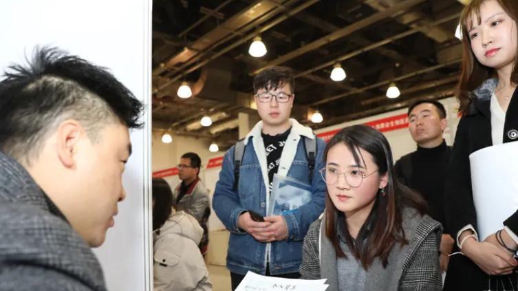 hr|毕业生投简历没有回应，大企业HR给出建议，要避开三类简历