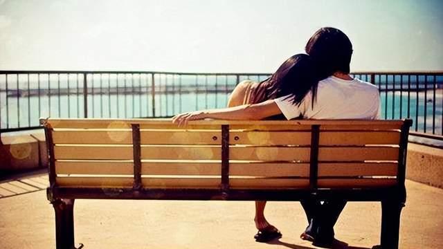 案例回顾：女护士穿瑜伽裤和男友爬山，因遭偷拍酿下悲剧