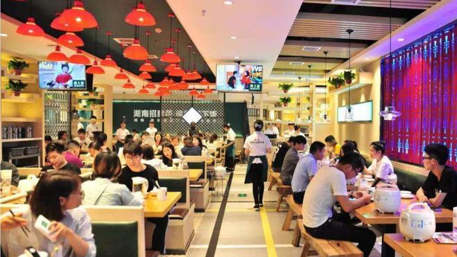 豪华装修的餐饮店倒闭，最终谁来买单？