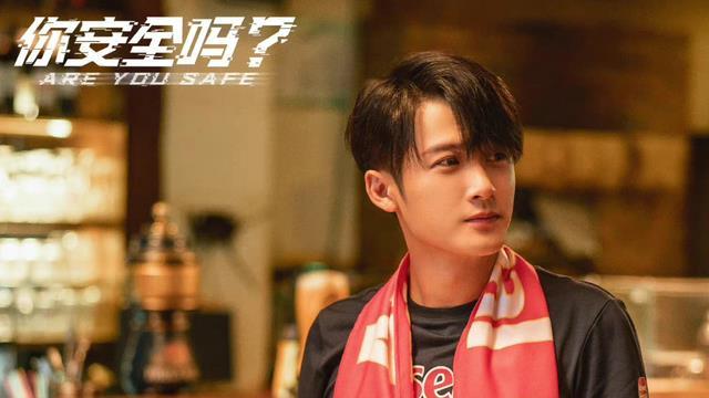 檀健次|檀健次：内娱“画饼”第一人，不仅被官方认证，粉丝也都心甘情愿