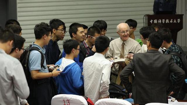 99.9%！中国科学家再次突破量子核心技术，美国院士无奈苦笑