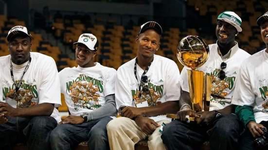 银行|NBA哪些球星整个职业生涯从未拿到过月最佳？伦纳德、雷阿伦领衔