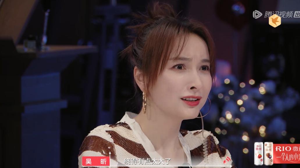 郭浩然|眼神挑逗，荷尔蒙飙升，简直大型撩汉现场！哪有男人忍得住？