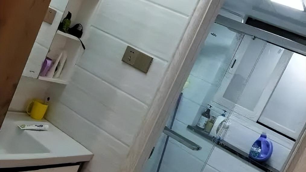 朋友来到新房参观说家具选错了，听朋友这一讲解，涨见识了