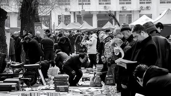 2012年，男子花一万买一本书，500万未成交，最后却拍出2600万元