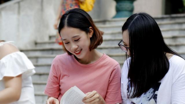留学生|留学生回国求职屡屡碰壁，用人单位直言：“这种学历我们不认可”