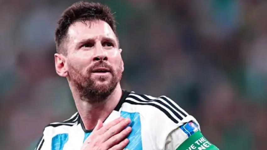 梅西|梅西是一名才华横溢且成功的球员，对球队的成败也起着关键作用