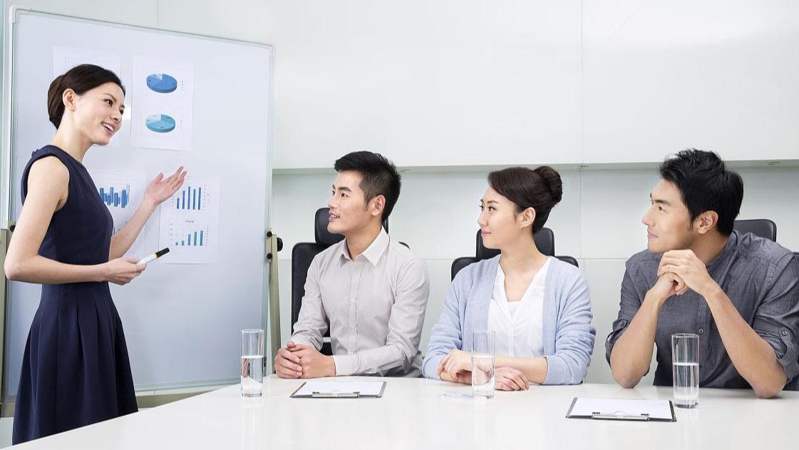 许多|职场中有两种情况会让许多人感到尴尬