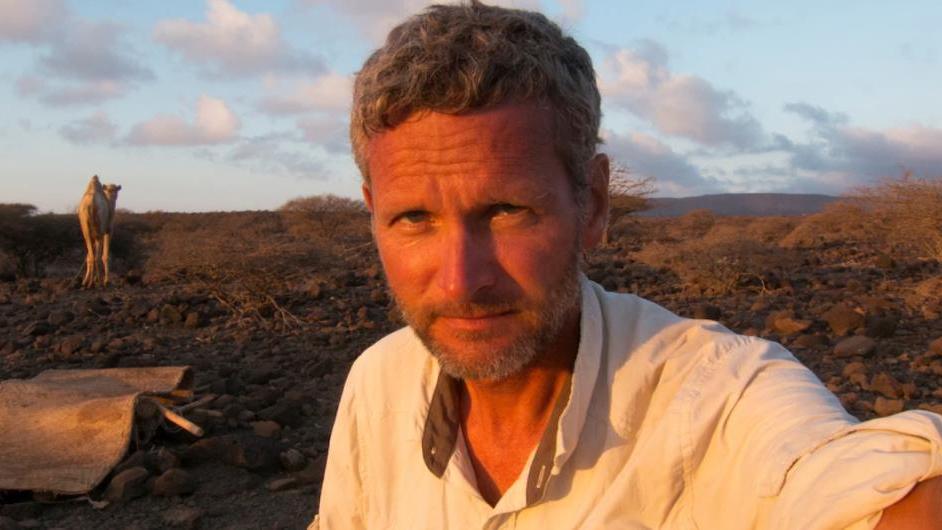 杭州|60岁老哥用脚走遍世界，8年时间走了3万多公里，至今仍在路上