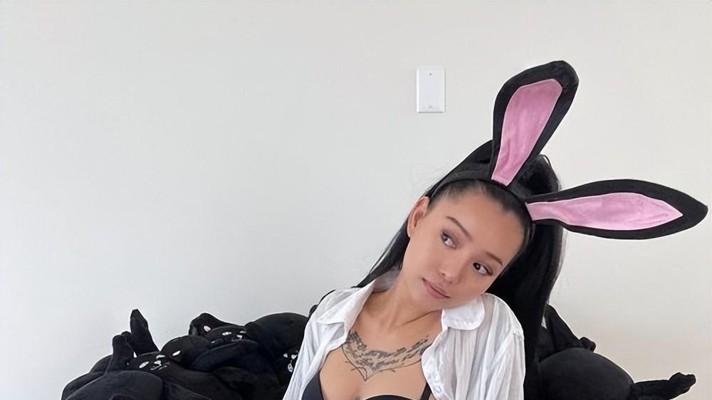 女孩|从贫民窟女孩到超级巨星，她是如何做到的？