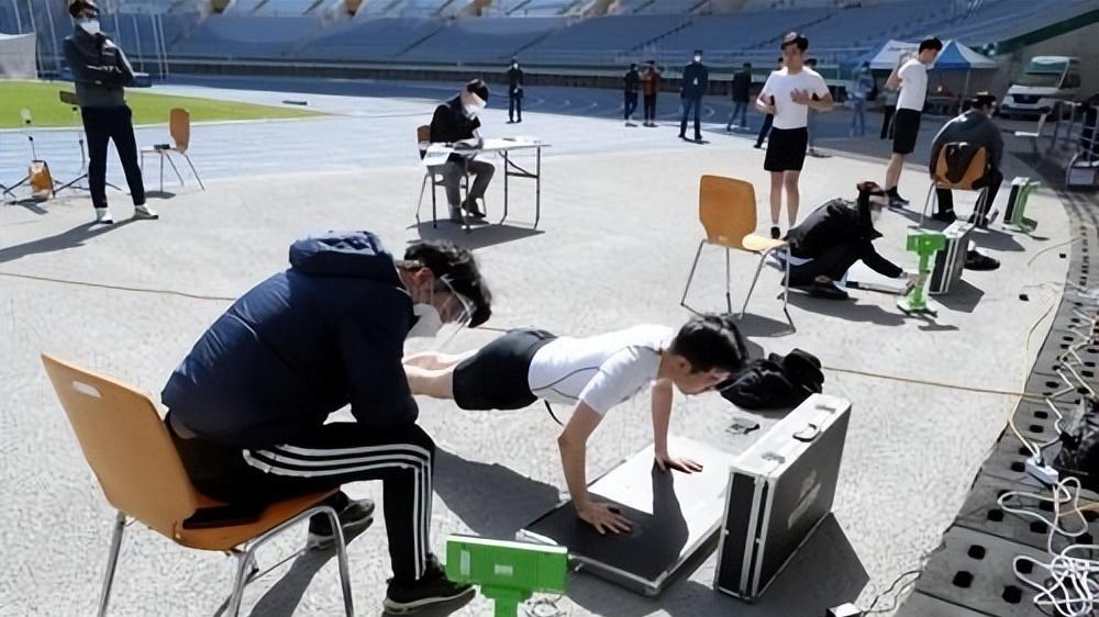 韩国警察|韩国警察录用考试取消男女差异，网友还是吵翻了
