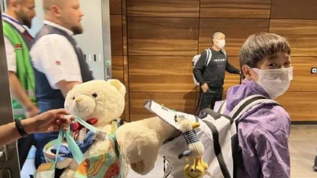 全红婵哥哥故意直播捞金？挣的钱用途曝光，质疑者惨遭打脸